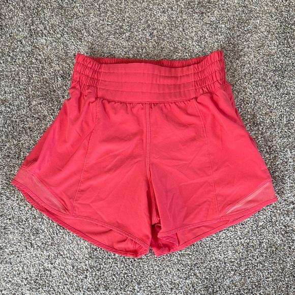 lululemon Hotty Hot 4” Shorts size 2 - Picture 1 of 4